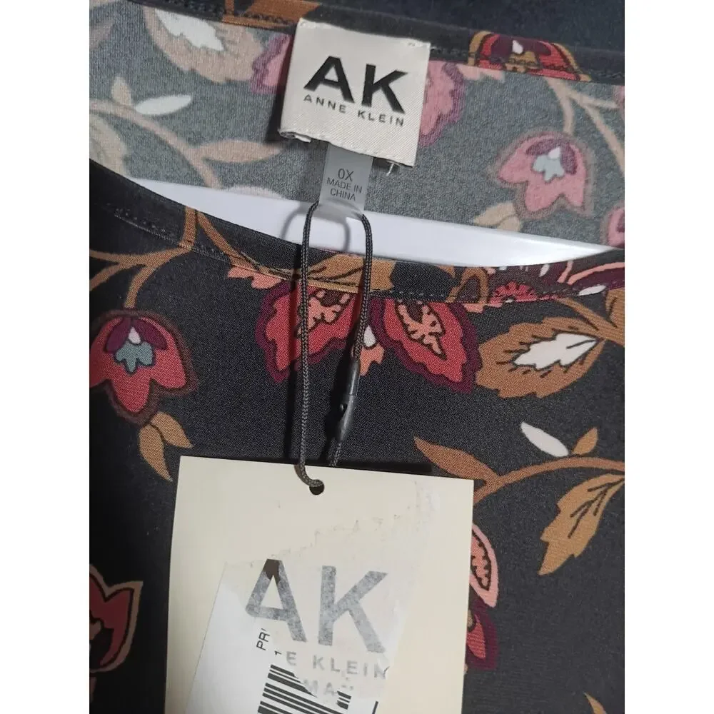 NWT Anne Klein Plus 0X Black Floral Chianti Rose Stretch Knit T-Shirt Top - Picture 3 of 5